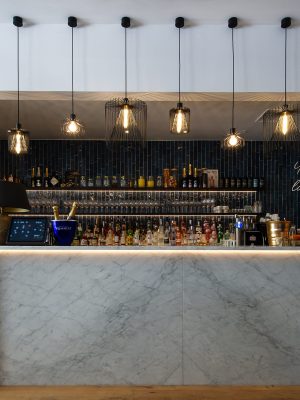 WIRO_CEILING_SUSPENDED_Restaurant_Amato_Knokke_Belgium_Kris_Dekeijser(photographer)