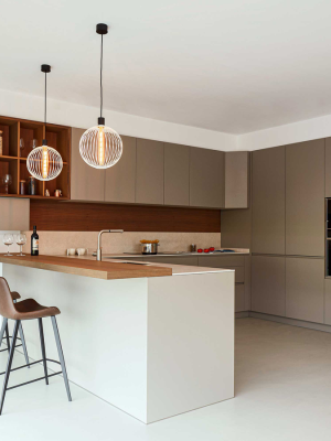 WeverDucre-WiroGlobe10-0341-RZ